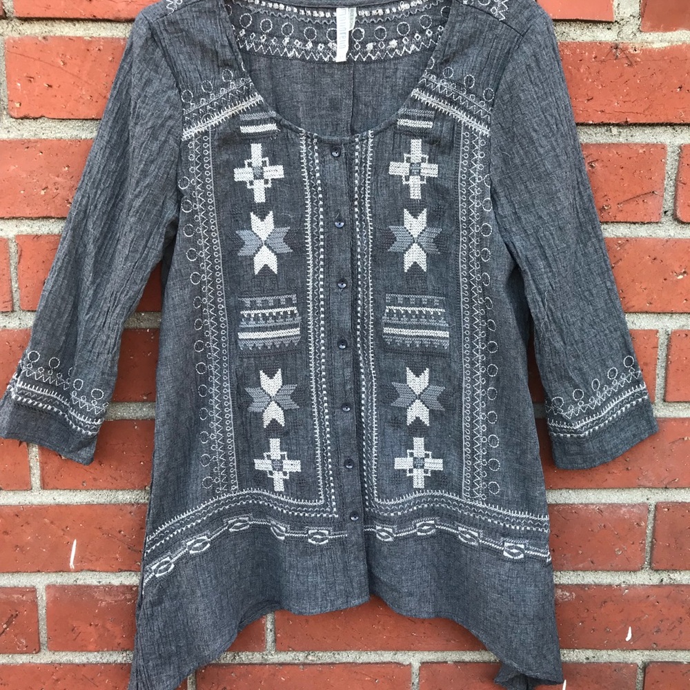 Charcoal gray embroidery tunic top
